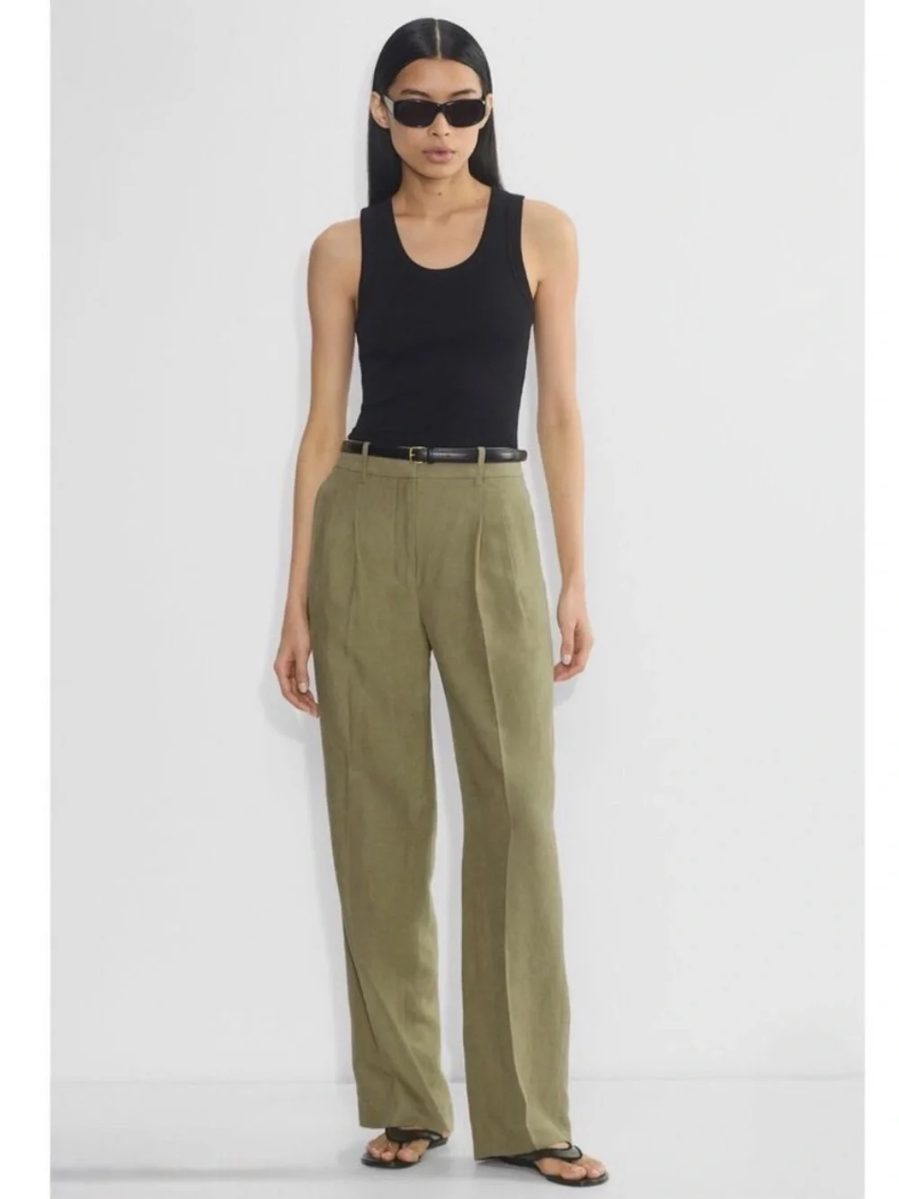 Aritzia Trousers The Effortless Pant Cruiselinen in Sun-dried Olive Green Khaki